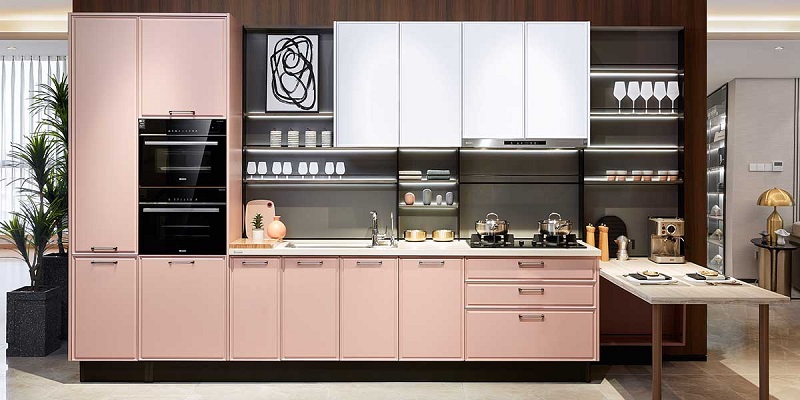 Tủ bếp được phủ lớp Acrylic tạo độ bóng và tăng sức bền