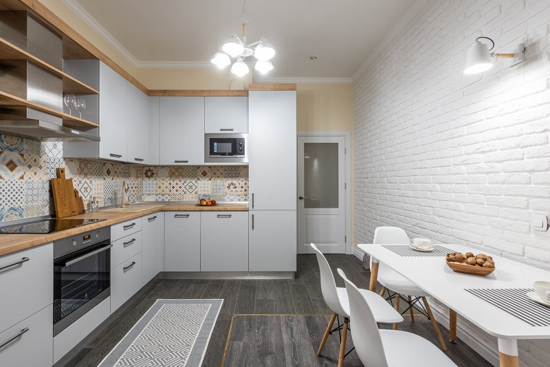 Theo xu hướng thiết kế tủ bếp cho căn hộ chung cư nhỏ hiện nay đề cao công năng và tính thẩm mỹ, sự nhỏ gọn.