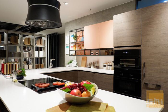 Mẫu tủ bếp melamine chữ U cho nhà nhỏ - Hình 01