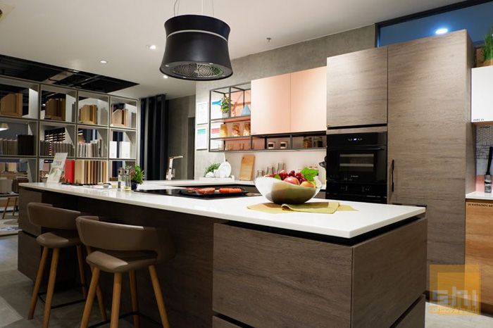 Mẫu tủ bếp melamine chữ U cho nhà nhỏ - Hình 02