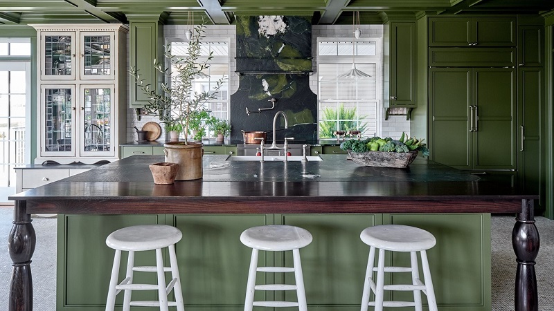 Tủ bếp màu xanh phong cách tân cổ điển