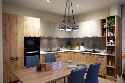 Tủ Bếp Đẹp Melamine - màu vàng họa tiết vân gỗ