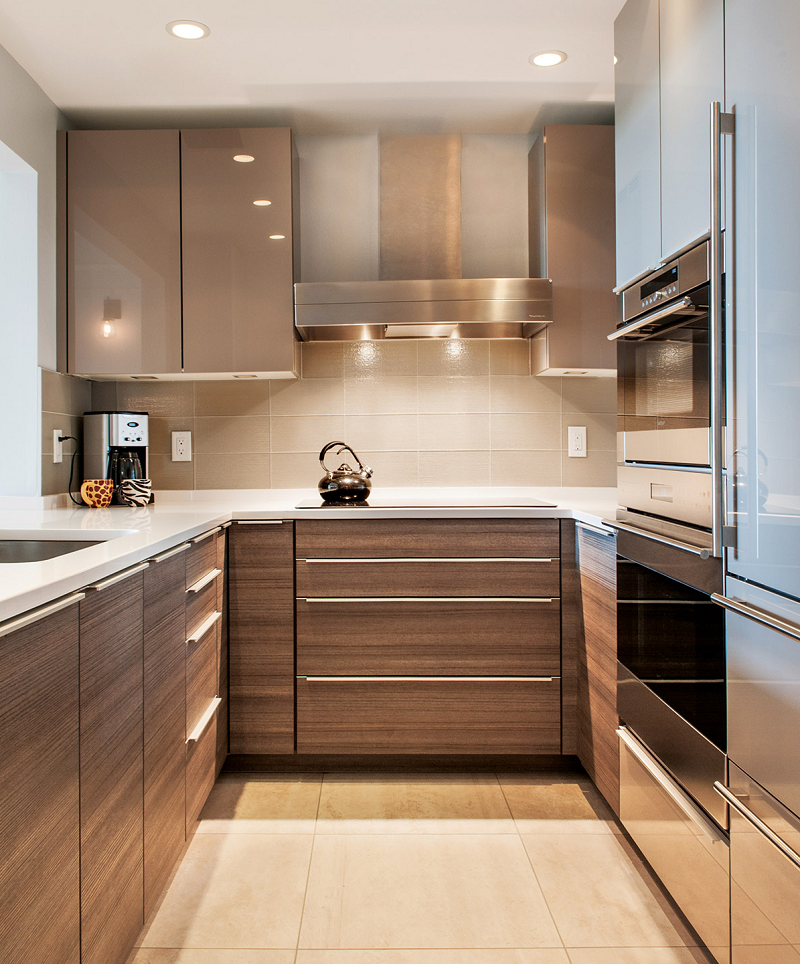 Mẫu tủ bếp chữ U thiết kế hiện đại, nhỏ gọn dành cho căn hộ có diện tích khiêm tốn