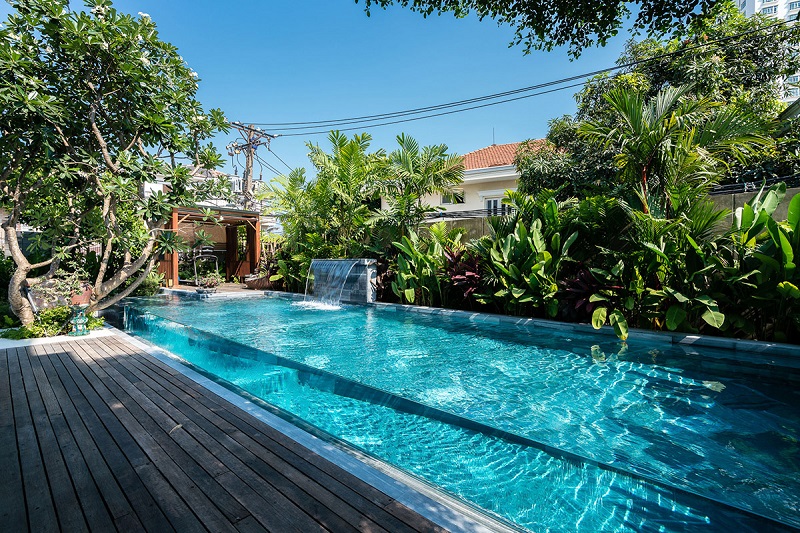 Hồ bơi và hệ sinh thái xanh trong thiết kế nội thất biệt thự hiện đại