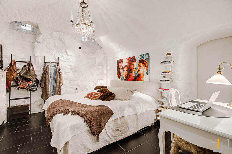 12-White-bedroom