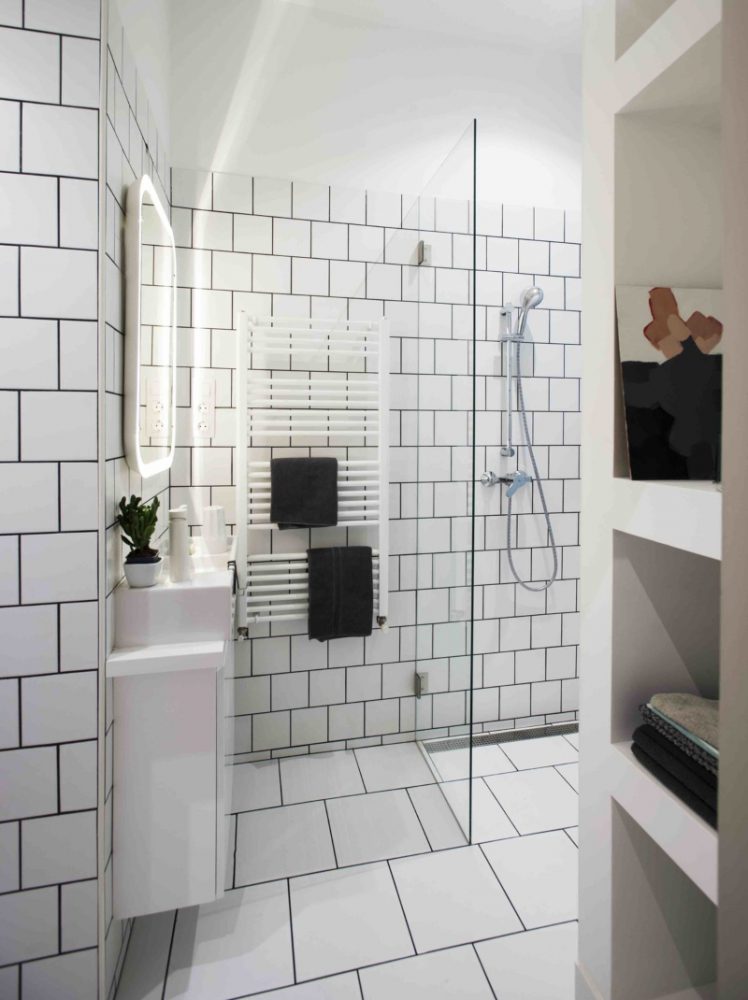 Thiết kế toilet đầy đủ tiện nghi cho căn hộ mini