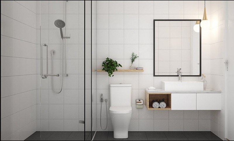 Sử dụng cửa kính lùa để phân chia khu vực trong phòng tắm nhỏ của căn hộ 45m2