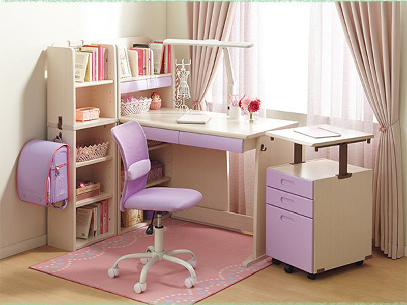Mẫu bàn học gỗ thiết kế kệ sách lớn tiện dụng