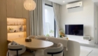 Thi công nội thất phòng khách liền bếp căn hộ 2 phòng ngủ