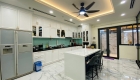 Không gian bếp tân cổ điển trong biệt thự Vạn Phúc