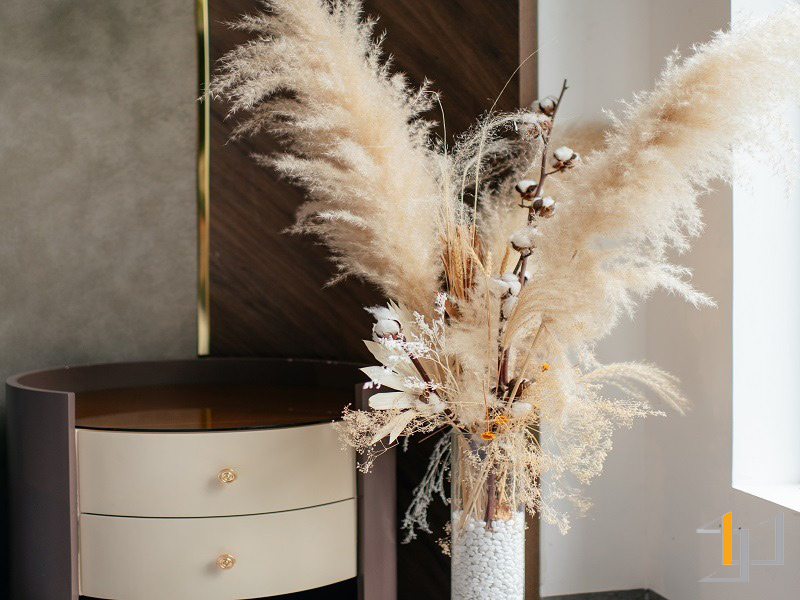 Đồ decor được lựa chọn dựa trên bảng màu thiết kế phòng ngủ