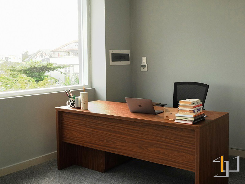 Nội thất bàn làm việc của trưởng phòng