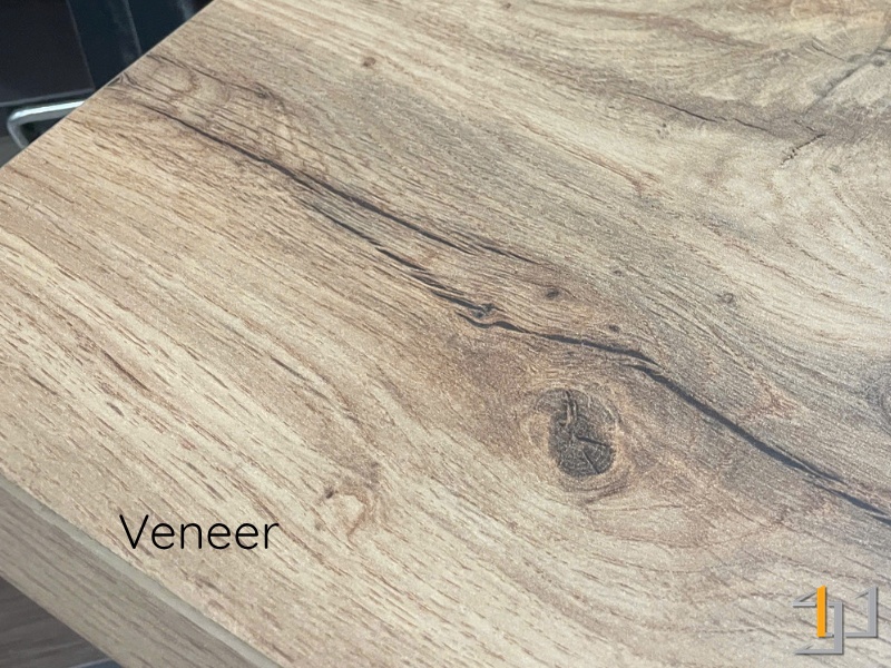 Veener mang lại vẻ đẹp sang trọng, ấm cúng của gỗ tự nhiên, hạn chế cong vênh và bảo vệ môi trường