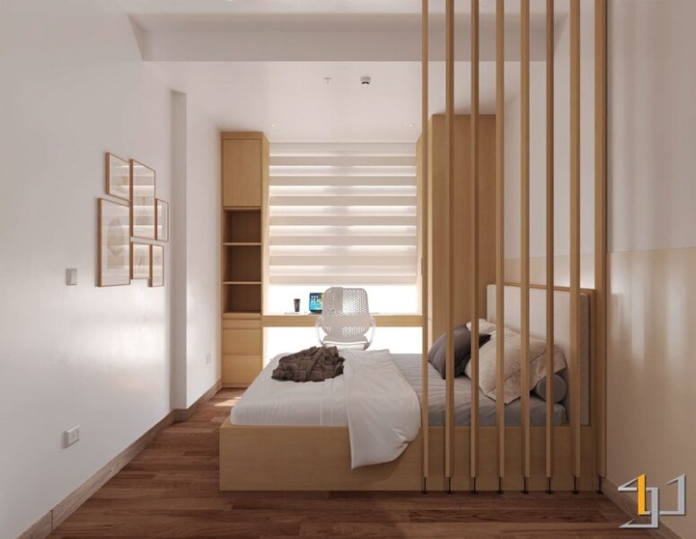 Phòng ngủ phong cách Wabi Sabi với giường gỗ, vách lam chia không gian, bàn học cạnh cửa sổ và tủ kệ tích hợp màu gỗ tự nhiên.